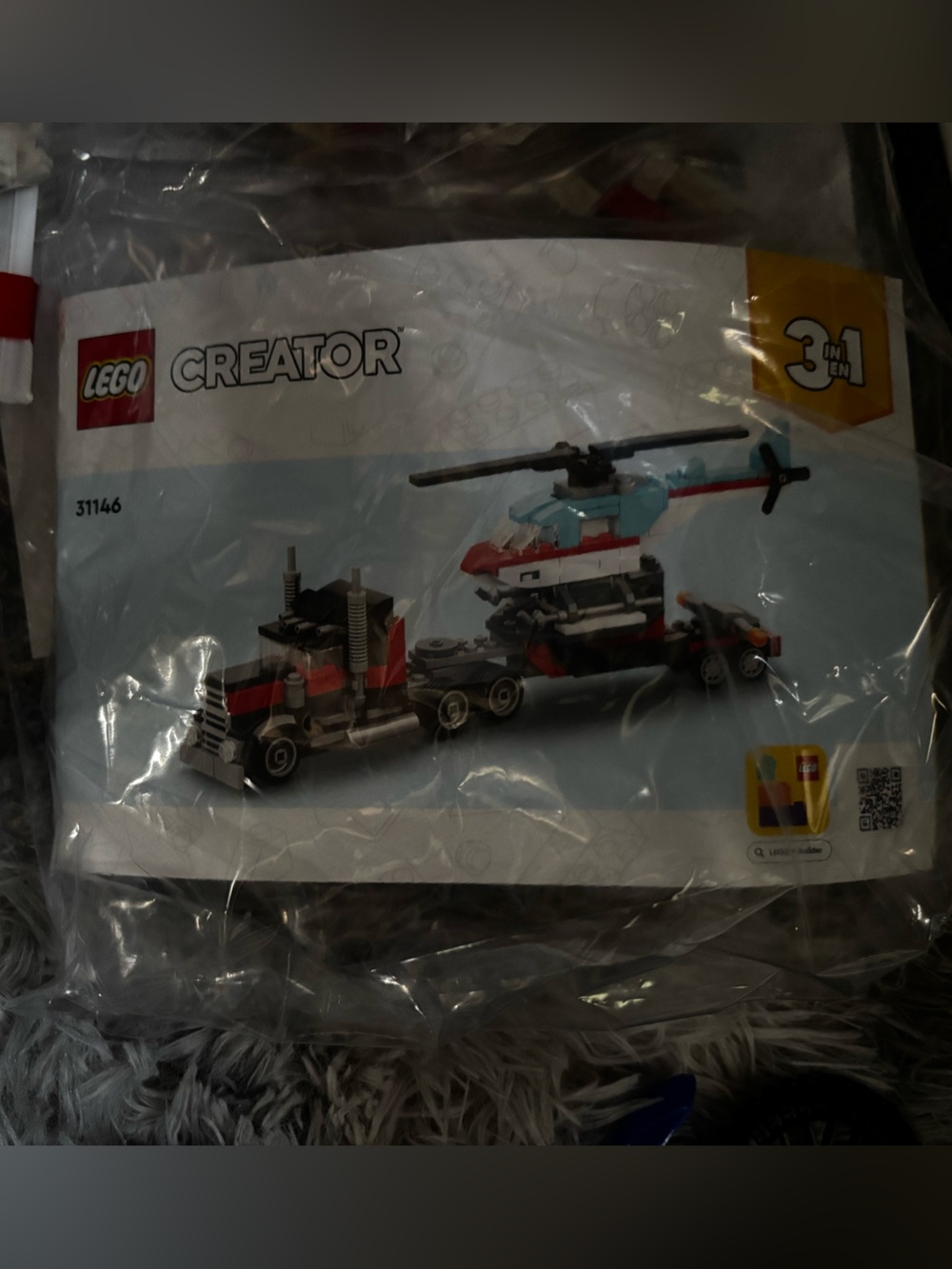 LEGO creator 3 in 1 plus 4 mini lego sets